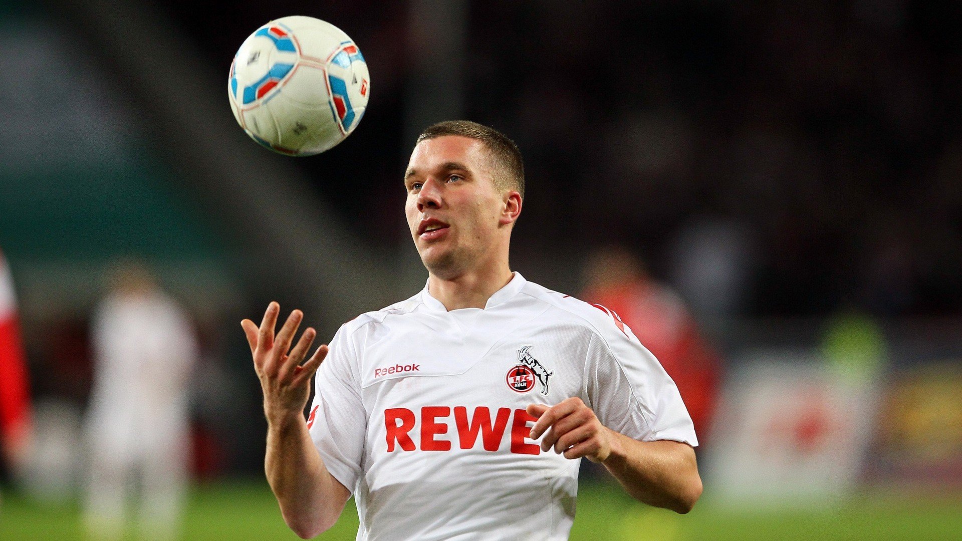 2026世界杯焦点战，勒沃库森钢铁防线如何窒息莱比锡红牛？